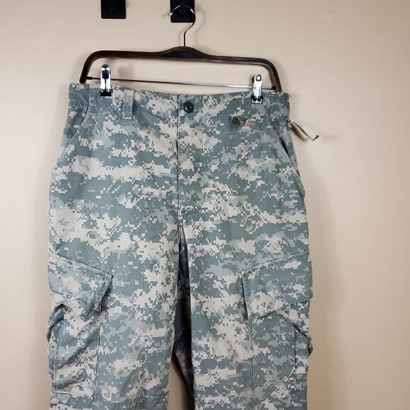 Army Digital Camo Cargo Pants with Button Fly Size S - Picture 4 of 12